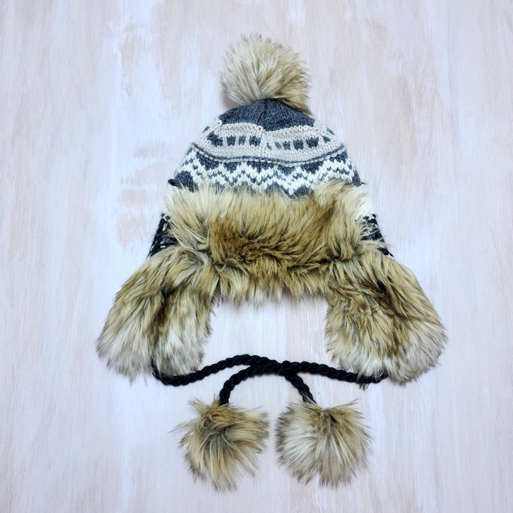 American Eagle Outfitters Trapper Hat Faux Fur Fair Isle Knit White Gray Winter